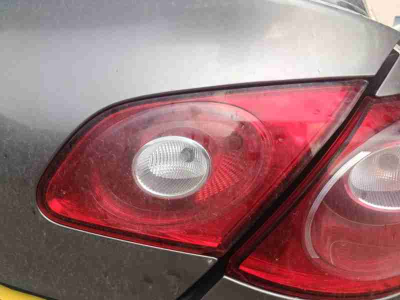 Recambio de piloto trasero derecho interior para volkswagen passat b6 variant (3c5) 1.8 tsi referencia OEM IAM 3C8945308A  