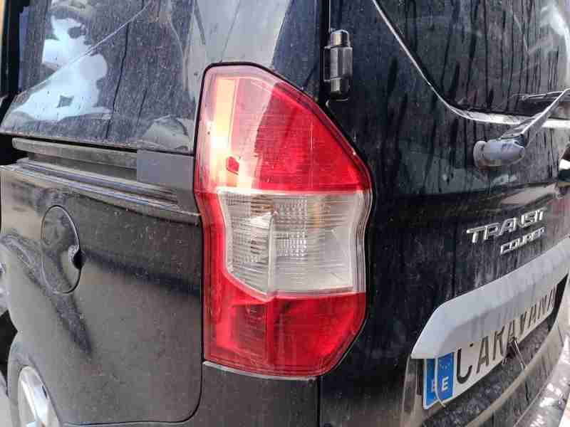 Recambio de piloto trasero derecho para ford transit courier b460 monospace 1.0 ecoboost referencia OEM IAM ET7613404AF / 206955
