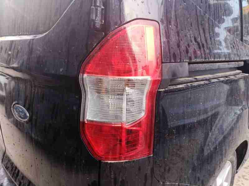 Recambio de piloto trasero izquierdo para ford transit courier b460 monospace 1.0 ecoboost referencia OEM IAM ET7613405AF / 2069