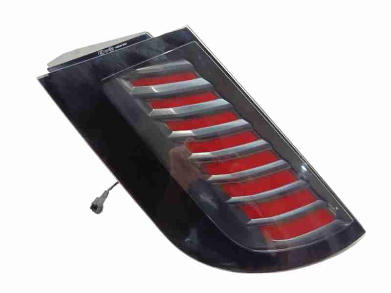 Recambio de piloto trasero izquierdo para volvo ex30 plus 2wd pure electric referencia OEM IAM 80038736  