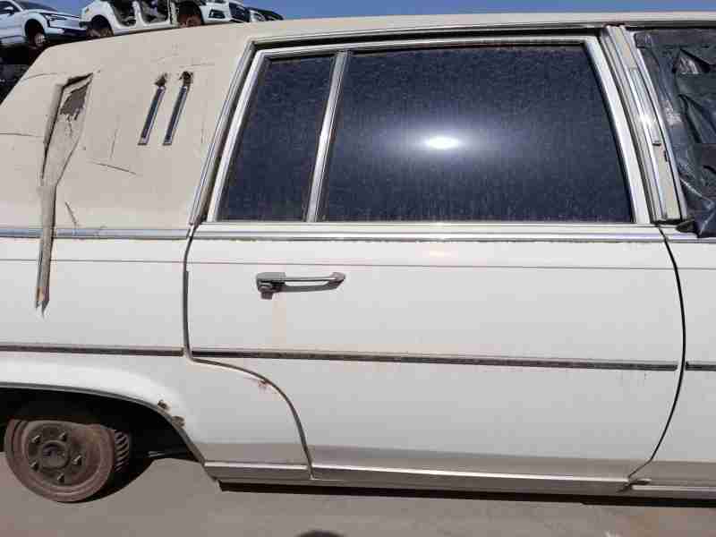 Recambio de puerta trasera derecha para cadillac fleetwood sedán 5.0 referencia OEM IAM   