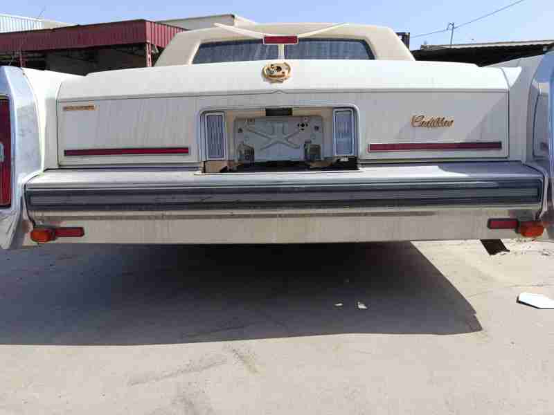 Recambio de paragolpes trasero para cadillac fleetwood sedán 5.0 referencia OEM IAM   