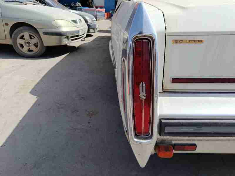 Recambio de piloto trasero izquierdo para cadillac fleetwood sedán 5.0 referencia OEM IAM   