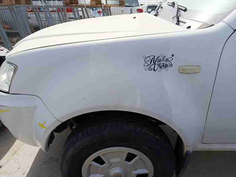Recambio de aleta delantera izquierda para tata xenon pick-up 2.2 dicor referencia OEM IAM   