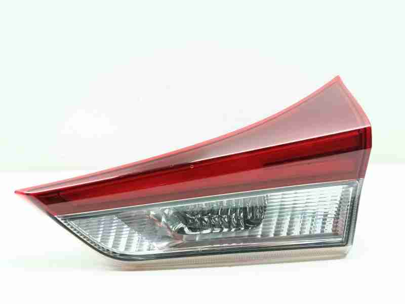 Recambio de piloto trasero derecho interior para toyota auris active referencia OEM IAM 8158102830 / 8158102460  
