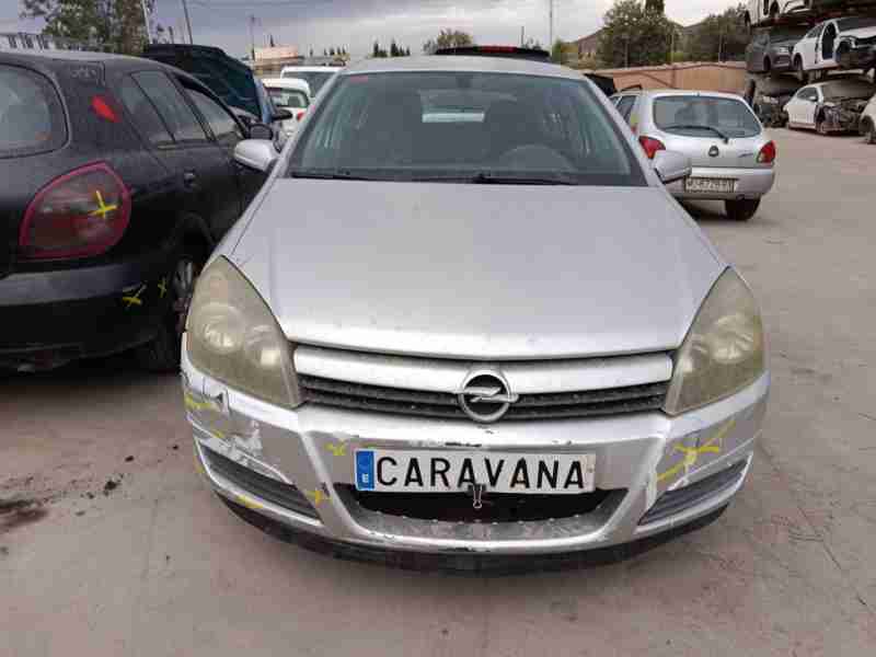opel astra h (a04) del año 2004