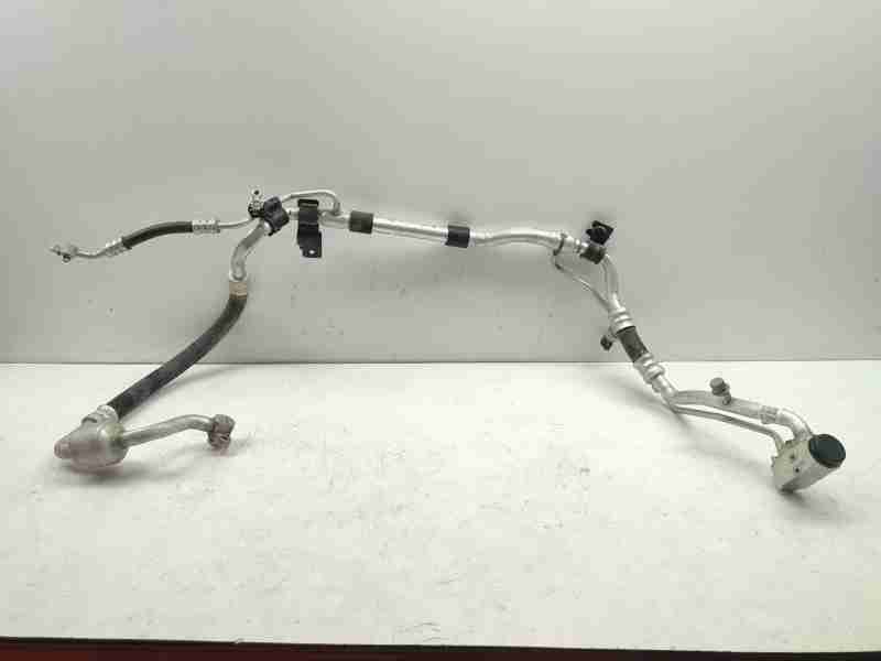 Recambio de tubo para hyundai i20 style referencia OEM IAM 97775C8030  