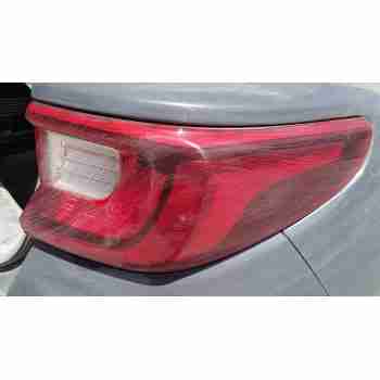 PILOTO TRASERO DERECHO 92402H8400 