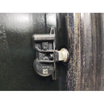 Recambio de llanta para toyota yaris cross hybrid 2wd active tech referencia OEM IAM 426110DK70  