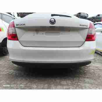 PARAGOLPES TRASERO 5JH807421 / 5JH807421B 