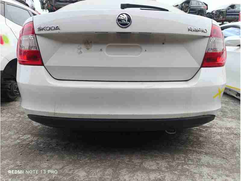 Recambio de paragolpes trasero para skoda rapid ambition referencia OEM IAM 5JH807421  