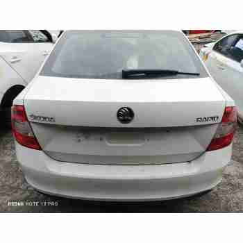 PORTON TRASERO 5JA827023 / 5JA827025B 
