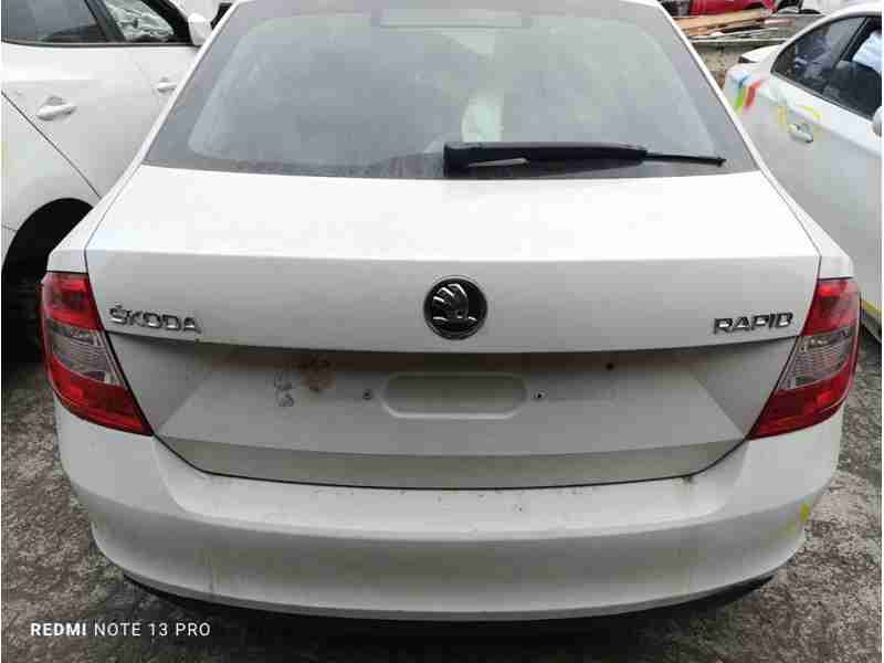 Recambio de porton trasero para skoda rapid ambition referencia OEM IAM 5JA827023  