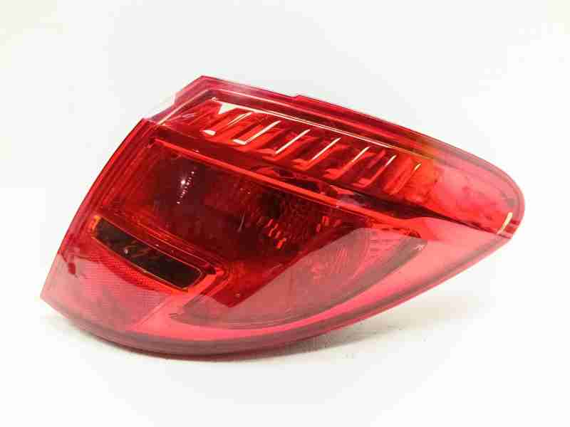 Recambio de piloto trasero derecho para opel meriva b cosmo referencia OEM IAM 13434860  