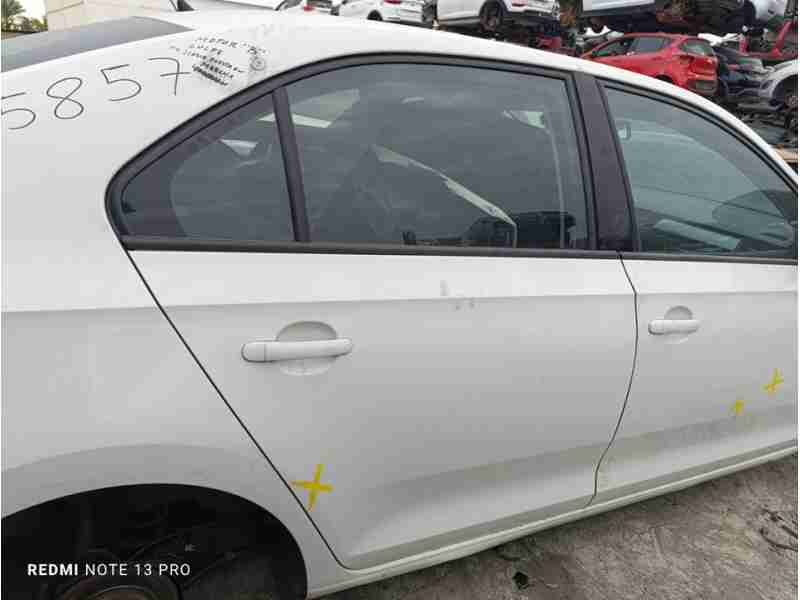 Recambio de puerta trasera derecha para skoda rapid ambition referencia OEM IAM 5JA833052C  