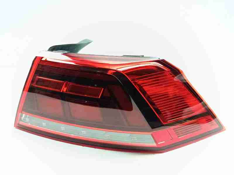 Recambio de piloto trasero derecho para volkswagen passat berlina (cb2) executive referencia OEM IAM 3G5945096J  