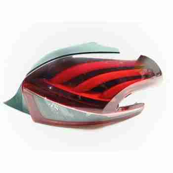 Recambio de piloto trasero derecho para peugeot 208 style referencia OEM IAM 9825601180  
