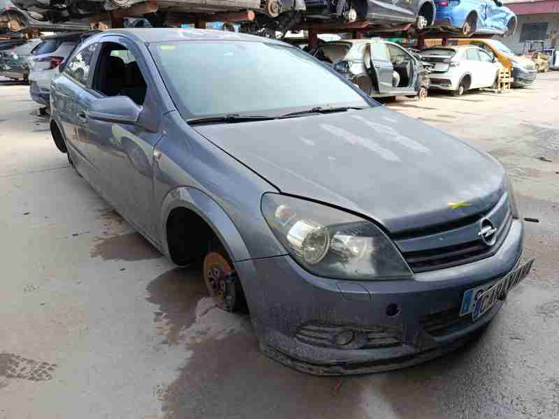opel astra h gtc (a04) del año 2005