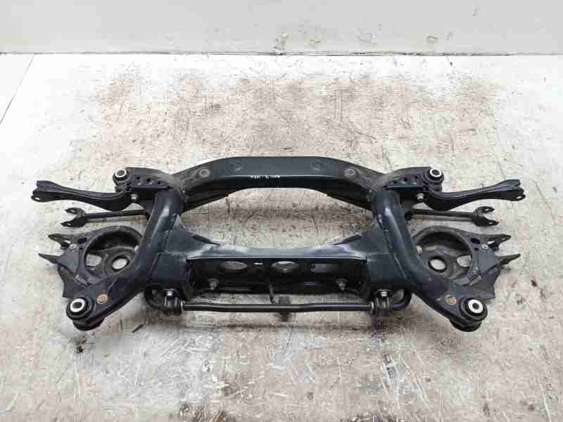 Recambio de puente trasero para toyota rav4 hybrid 4x2 advance referencia OEM IAM 5120642090  