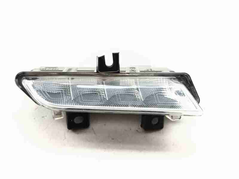 Recambio de piloto delantero izquierdo para renault clio iv (bh_) 1.5 dci 90 referencia OEM IAM 266003864R  