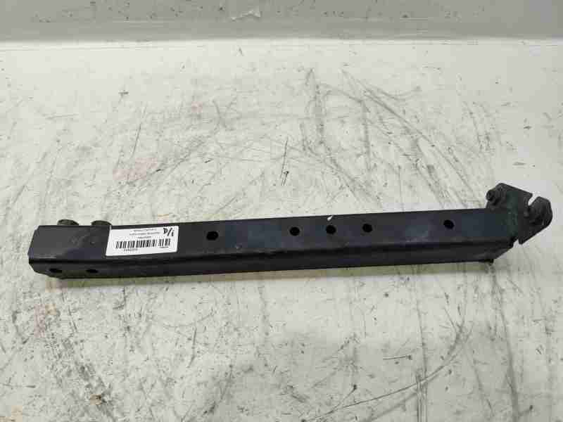 Recambio de punta chasis delantera para renault captur ii evolution referencia OEM IAM 758255533R  