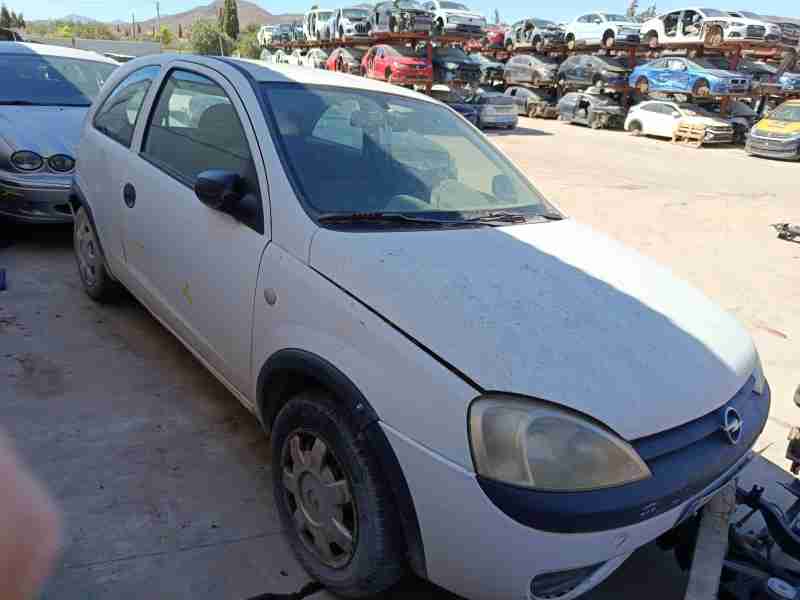 opel corsa c (x01) del año 2002