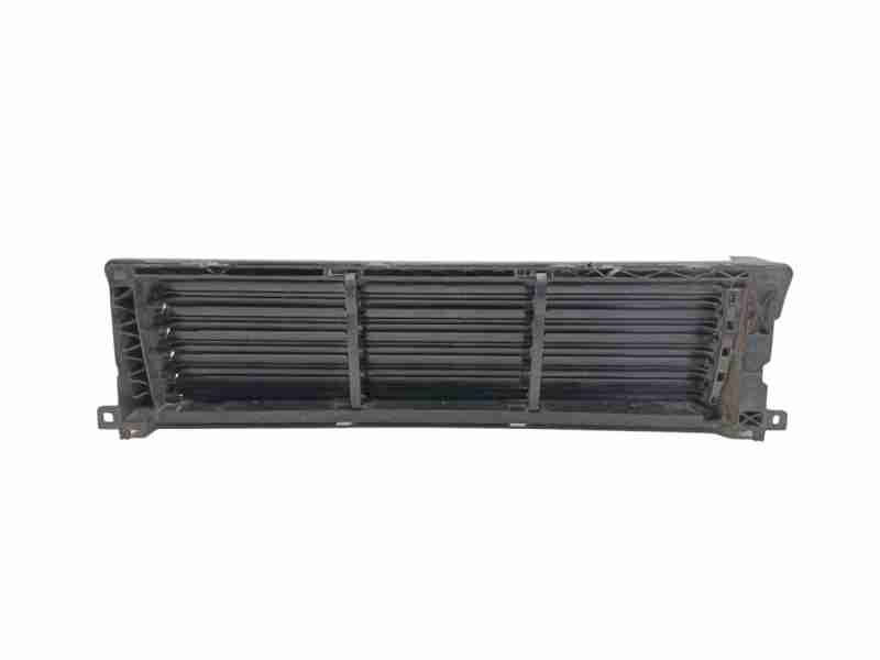 Recambio de rejilla aireadora para audi q3 sportback (f3n) 35 tdi referencia OEM IAM 83A121223  