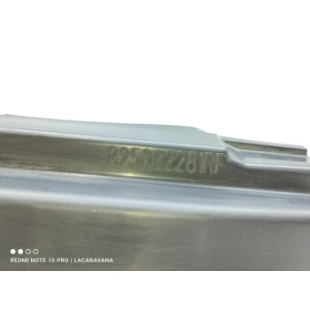 Recambio de cerradura puerta trasera derecha para dacia sandero laureate referencia OEM IAM 825022281R  