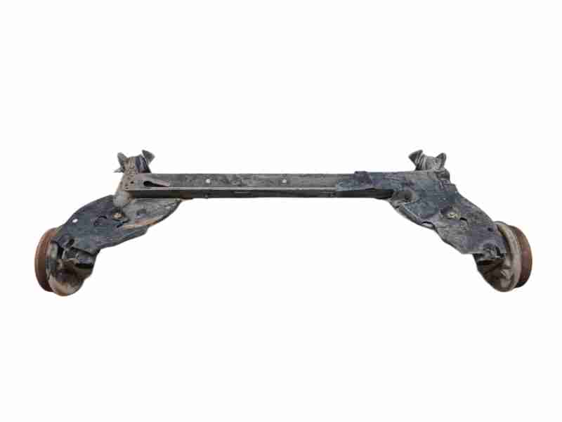 Recambio de puente trasero para dacia sandero stepway referencia OEM IAM 555016394R  
