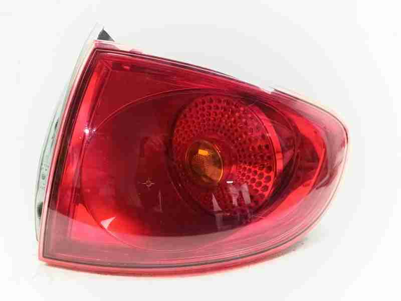 Recambio de piloto trasero izquierdo para seat altea (5p1) 1.6 referencia OEM IAM 5P0945111B  