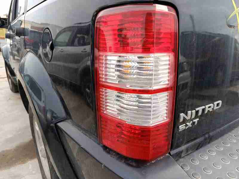 Recambio de piloto trasero izquierdo para dodge nitro 2.8 crd referencia OEM IAM 55157161AH  