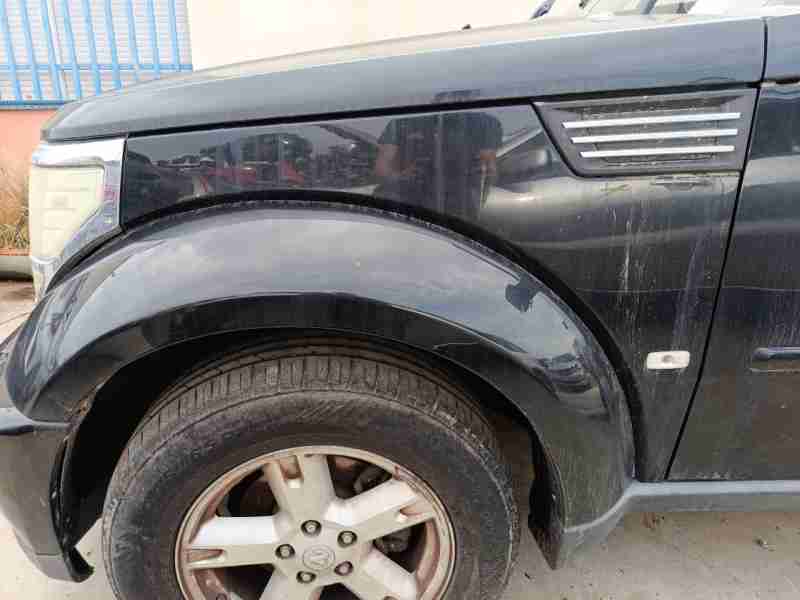 Recambio de aleta delantera izquierda para dodge nitro 2.8 crd referencia OEM IAM 55360845AD  