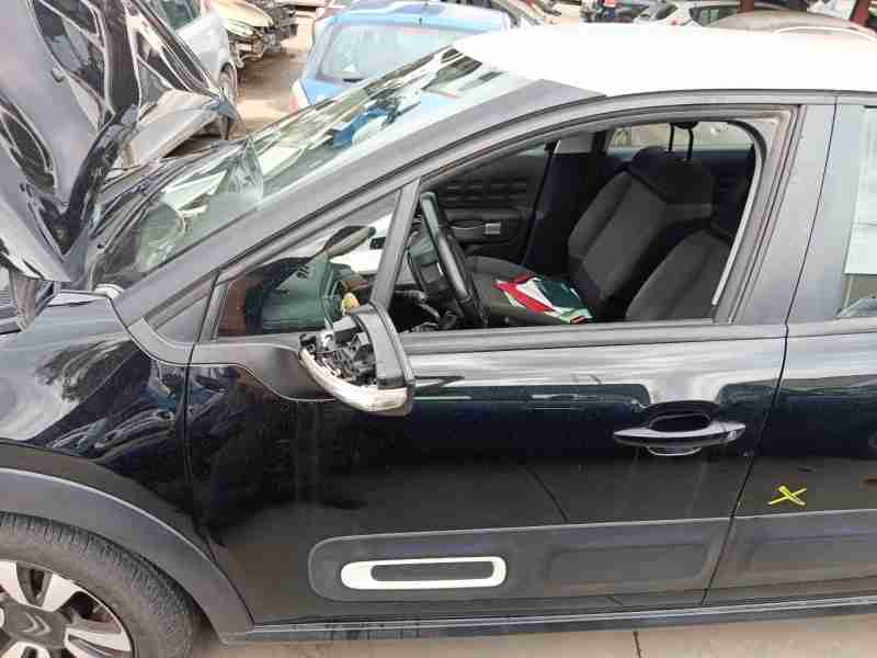 Recambio de puerta delantera izquierda para citroën c3 iii (sx) 1.2 puretech 82 referencia OEM IAM 9812674380  