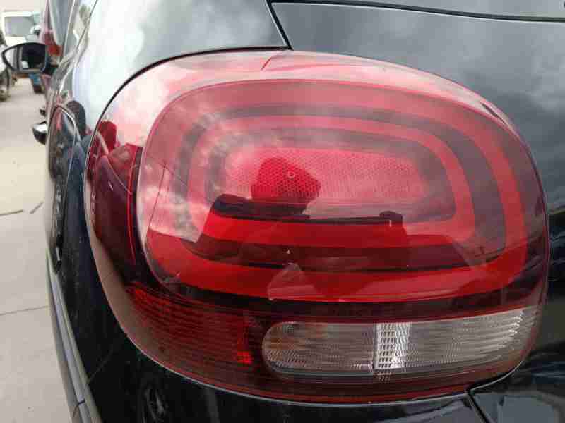 Recambio de piloto trasero izquierdo para citroën c3 iii (sx) 1.2 puretech 82 referencia OEM IAM 9812257580  