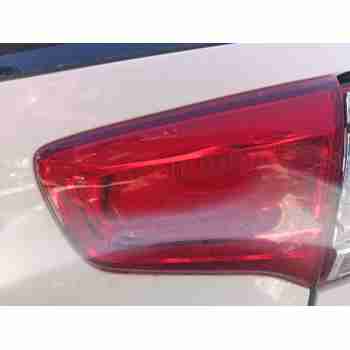 Recambio de piloto trasero derecho interior para kia sportage iii (sl) 1.7 crdi referencia OEM IAM 924063W610  