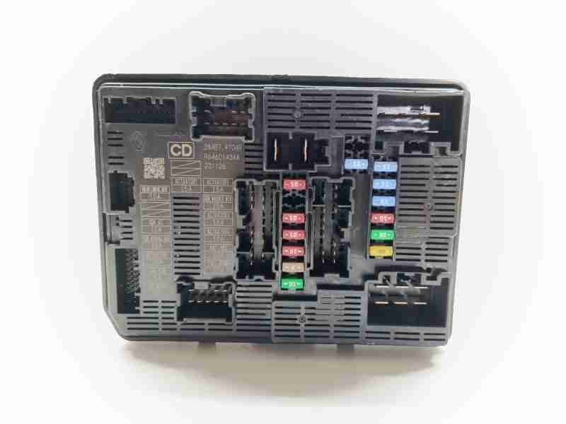 Recambio de caja reles / fusibles para renault kangoo iii rapid profesional referencia OEM IAM 284B79704R  