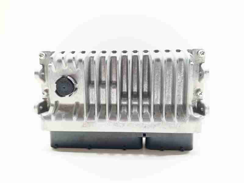 Recambio de centralita motor uce para toyota yaris (_p13_) 1.5 (nsp131_) referencia OEM IAM 896610U710  