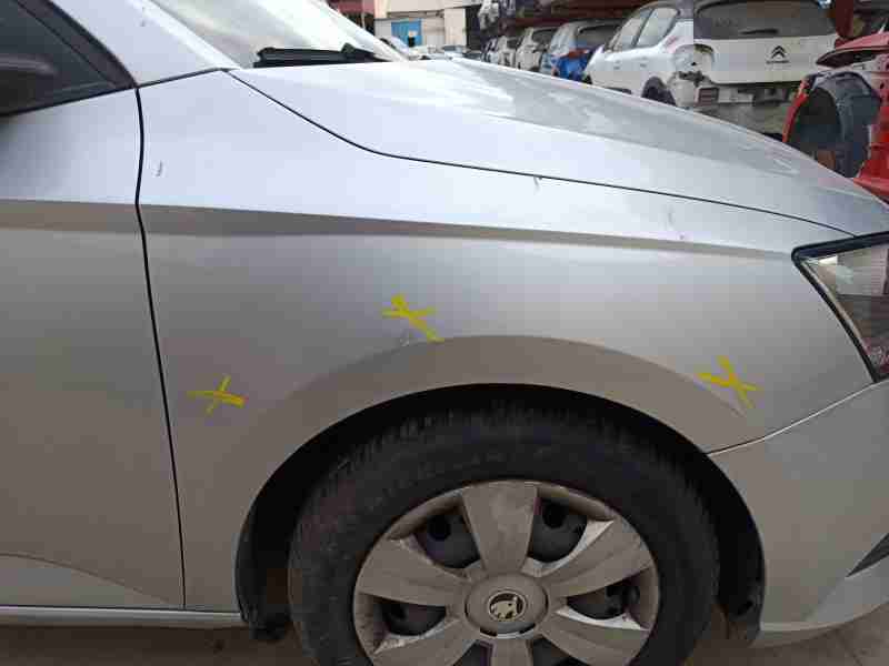 Recambio de aleta delantera derecha para skoda fabia iii (nj3) 1.0 tsi referencia OEM IAM 6V0821106  
