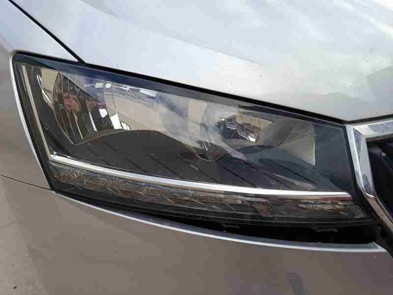 Recambio de faro derecho para skoda fabia iii (nj3) 1.0 tsi referencia OEM IAM 6V1941016  
