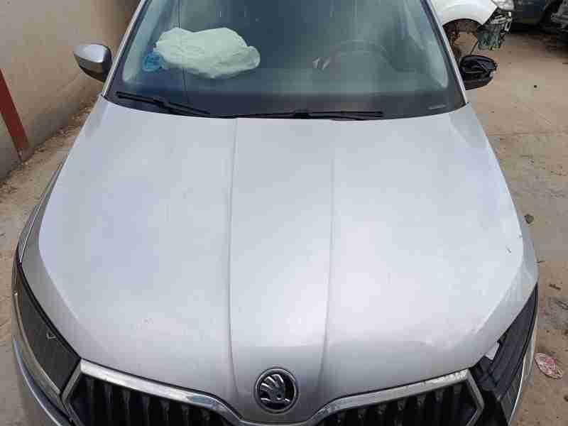 Recambio de capot delantero para skoda fabia iii (nj3) 1.0 tsi referencia OEM IAM 6V0823031F  