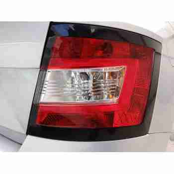 Recambio de piloto trasero derecho para skoda fabia iii (nj3) 1.0 tsi referencia OEM IAM 6V6945112  