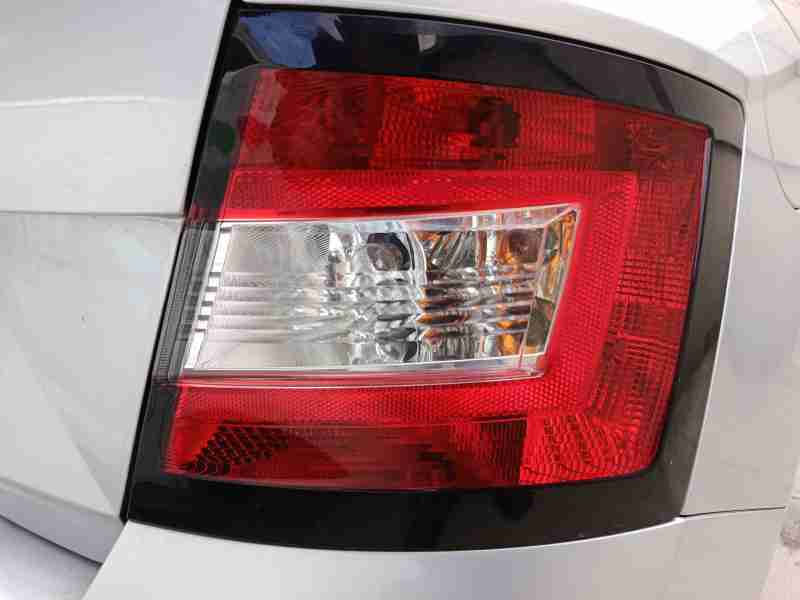 Recambio de piloto trasero derecho para skoda fabia iii (nj3) 1.0 tsi referencia OEM IAM 6V6945112  