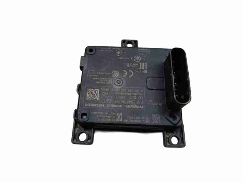Recambio de modulo electronico para renault captur ii e-tech engineered referencia OEM IAM 284470679R  