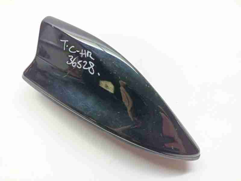 Recambio de antena para toyota c-hr hybrid advance referencia OEM IAM 86760F4020  