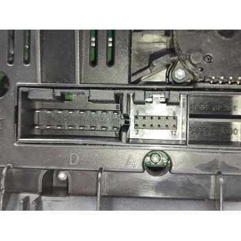 Recambio de mando climatizador para audi a3 (8p) 1.6 tdi ambiente referencia OEM IAM 8P0820043BM  