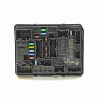 Recambio de caja reles / fusibles para renault captur ii e-tech engineered referencia OEM IAM 284B70754R  
