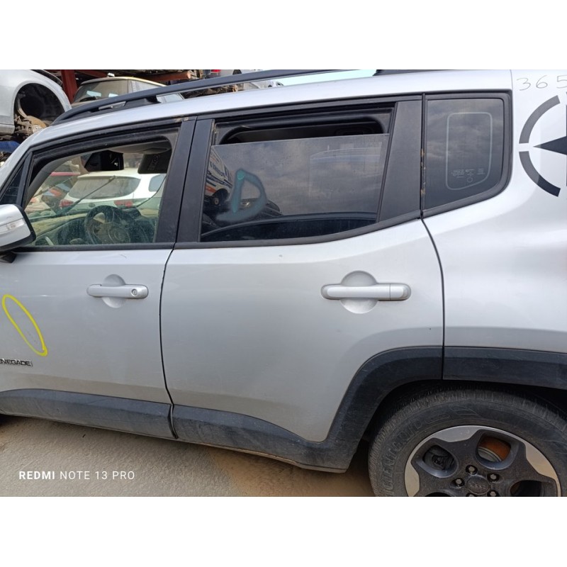 Recambio de puerta trasera izquierda para jeep renegade longitude fwd referencia OEM IAM 52051450  
