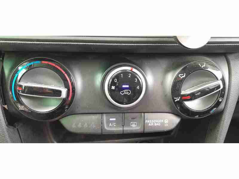 Recambio de mando climatizador para hyundai kona (os, ose, osi) 1.0 t-gdi referencia OEM IAM   