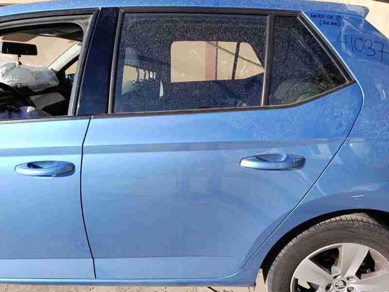Recambio de puerta trasera izquierda para skoda fabia iii (nj3) 1.2 tsi referencia OEM IAM 6V6833055A  