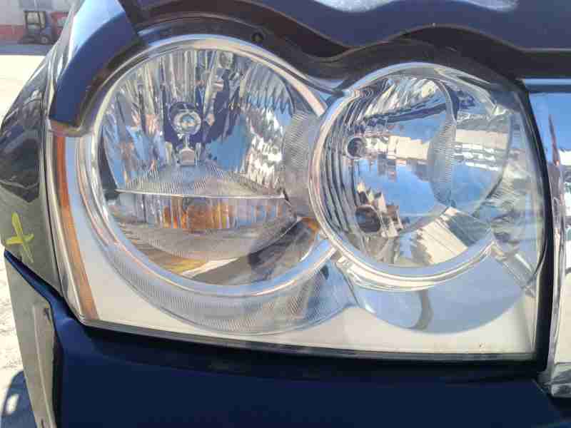 Recambio de faro derecho para jeep grand cherokee iii (wh, wk) 3.0 crd 4x4 referencia OEM IAM 55156670AK  